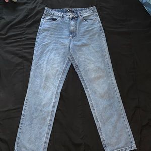 Missguided baggy/boyfriend jeans. Light/mid wash jean that is super comfortable!